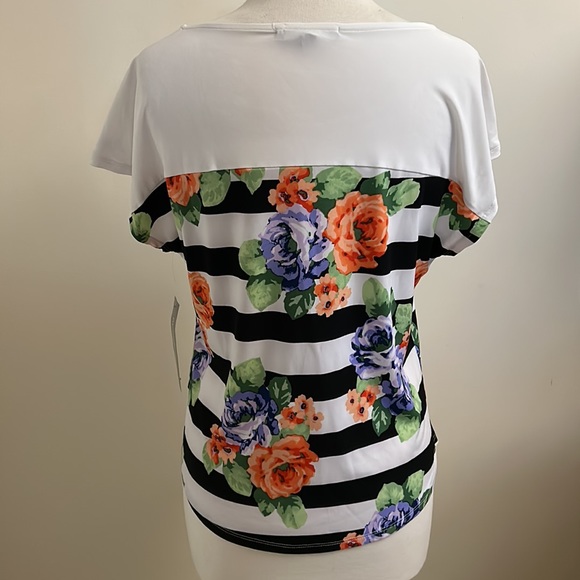 Macys NY Collection stretch top - Picture 3 of 5